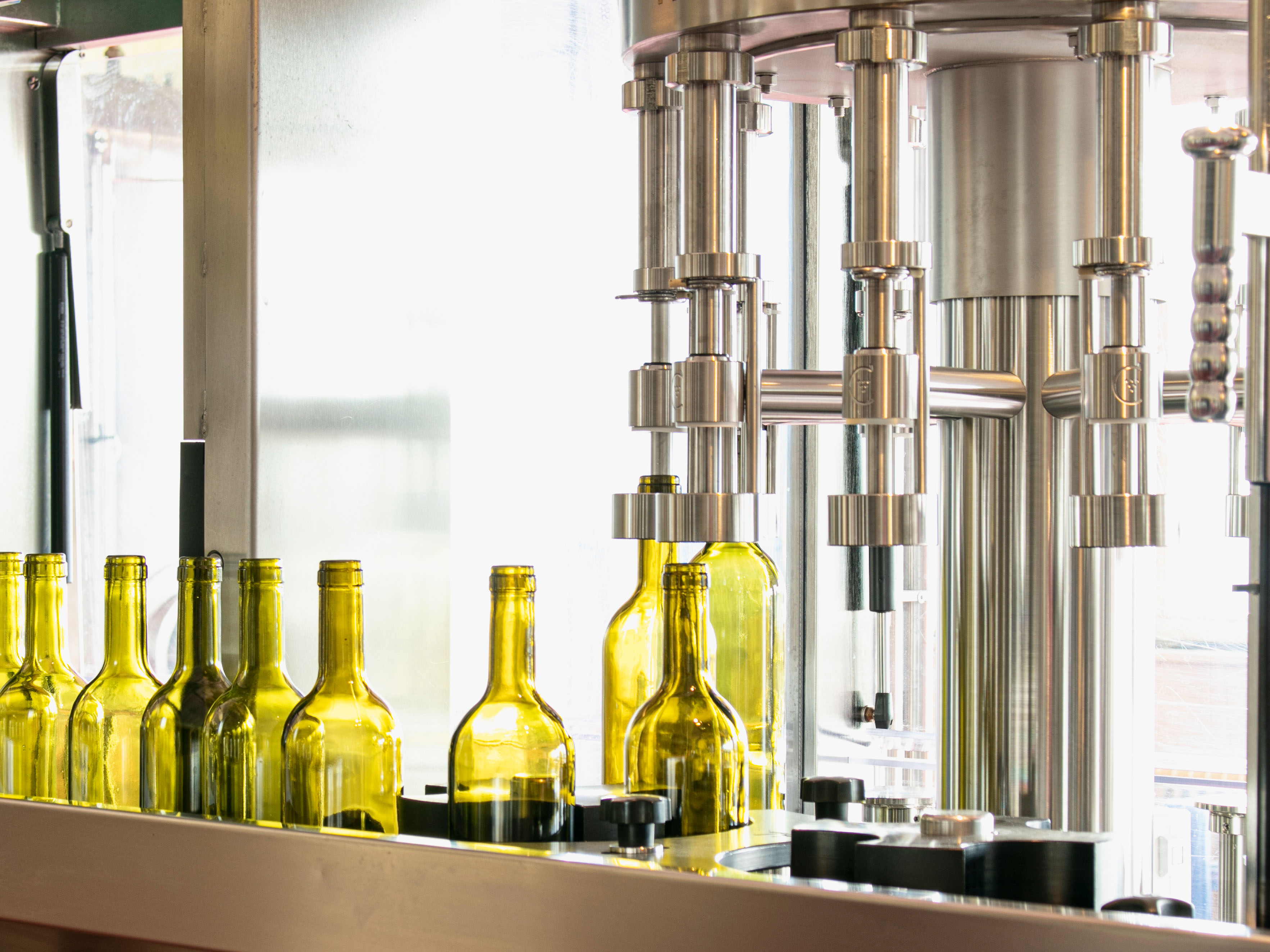 Steuerung und Überwachung der Sauerstoffzufuhr  bei der Weinbereitung